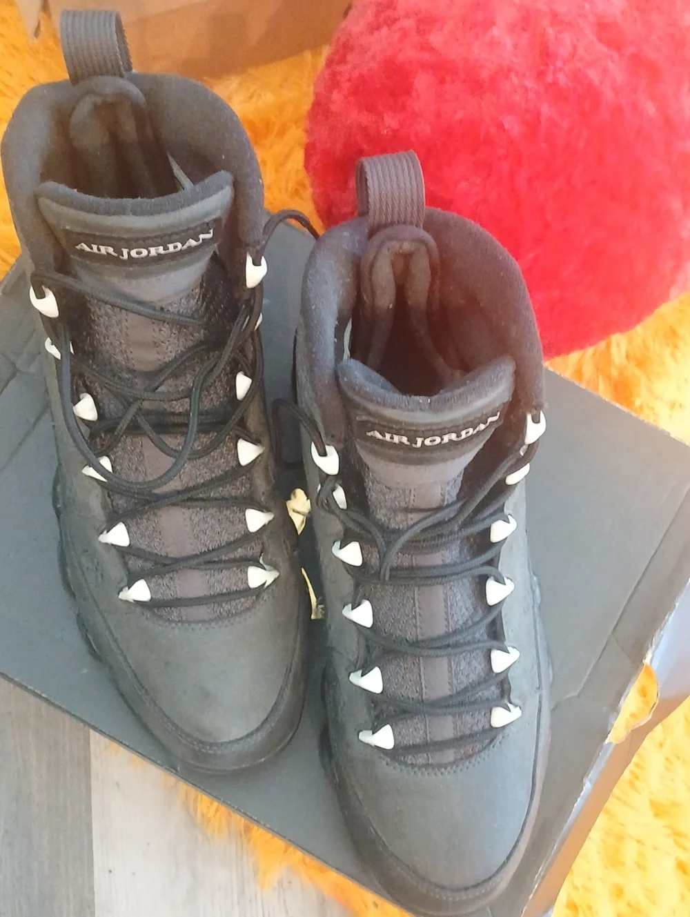 Jordan classic 9s